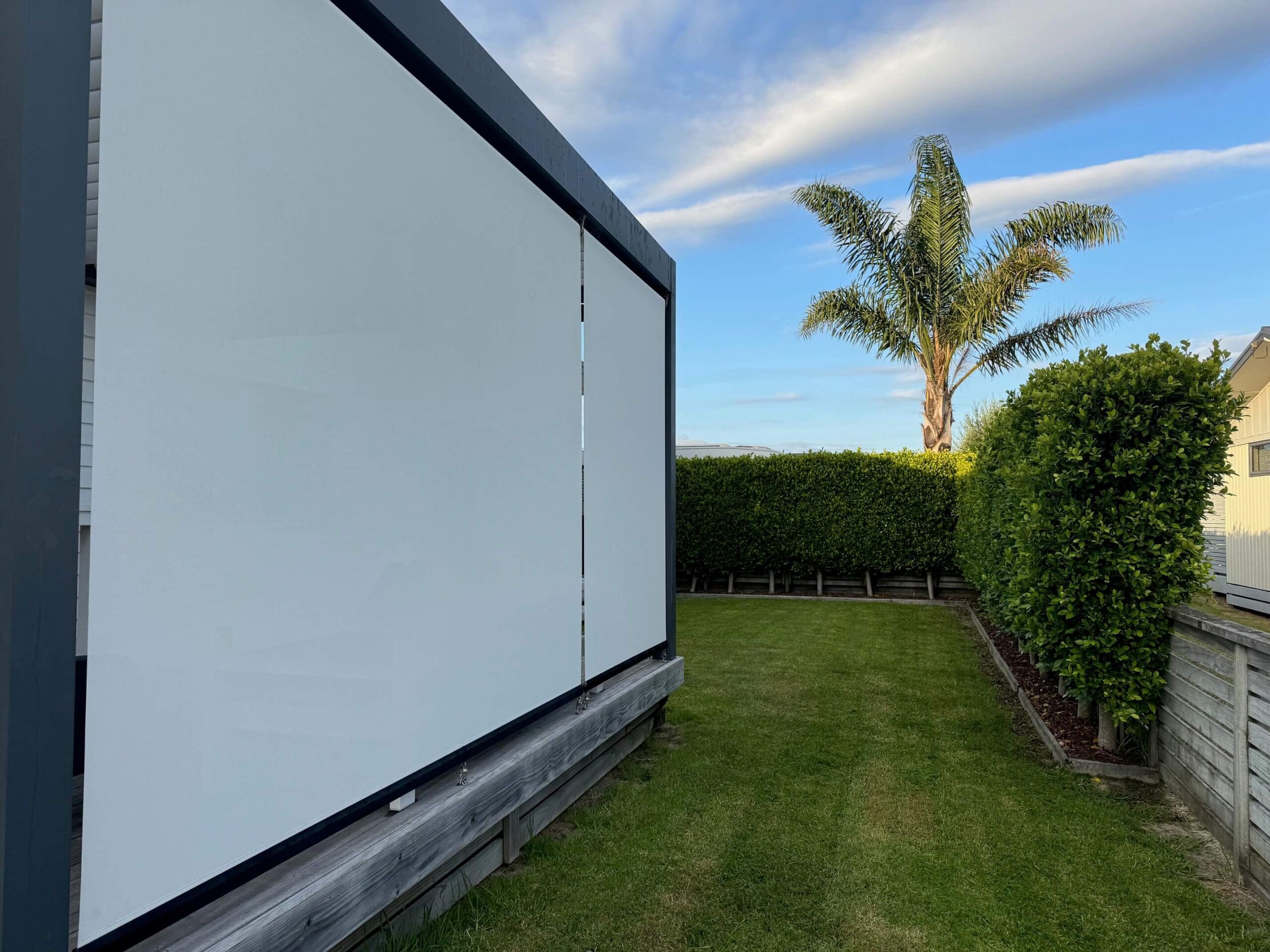 Outdoor Screens & Drop Down Blinds 12