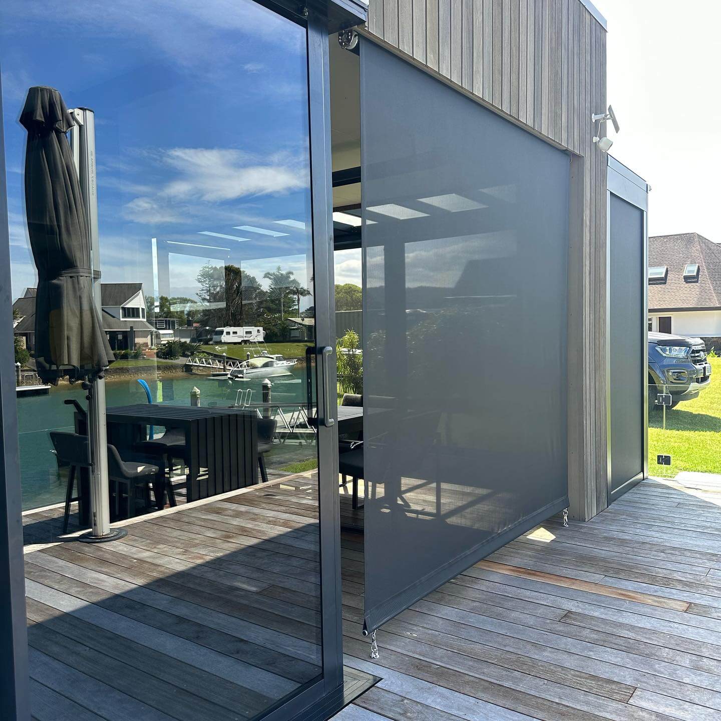 Outdoor Screens & Drop Down Blinds 5