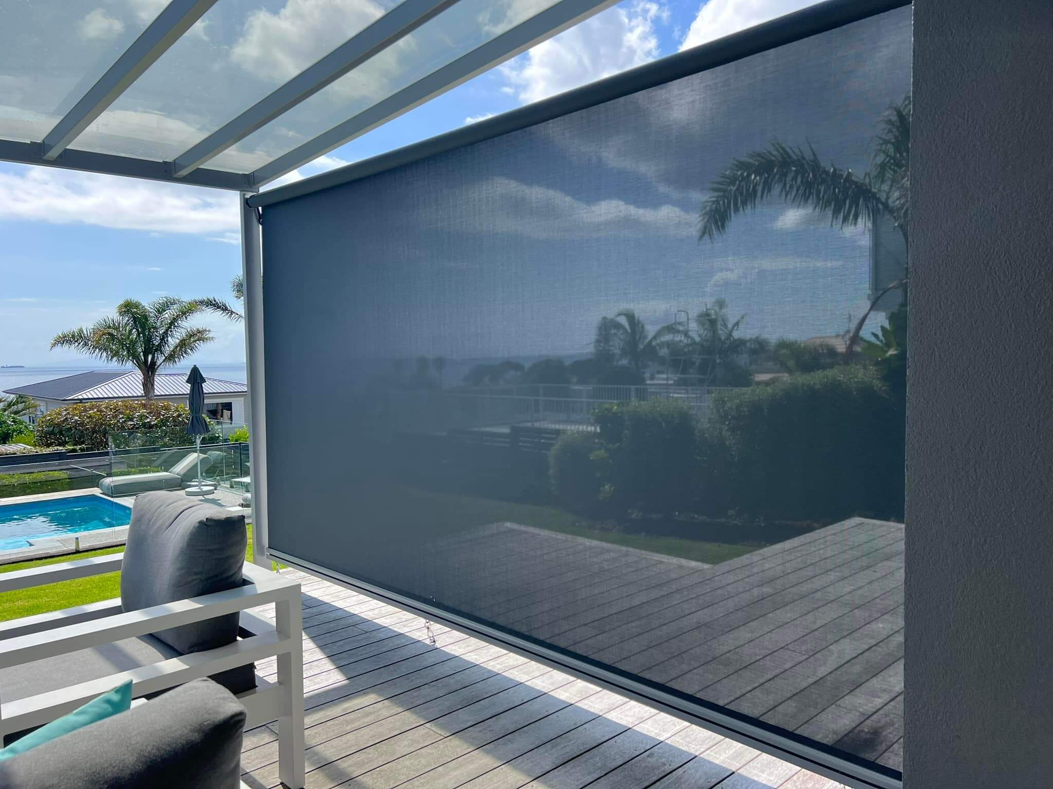 Outdoor Screens & Drop Down Blinds 8