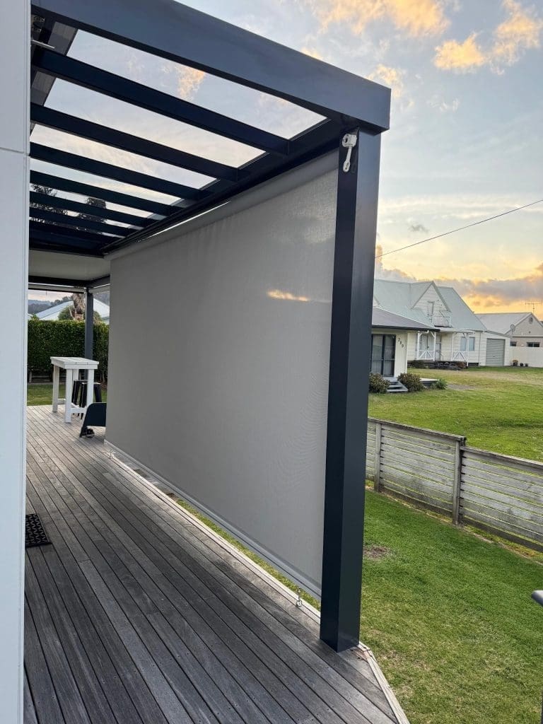 Versatile Mounting
Can be face-fixed to your home or installed as a 4-post structure braced directly to the building. Includes flat bracket soffit mounts for supreme stability.